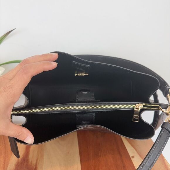 NWT Coach Hanna Shoulder Bag In Signature‎ Canvas - Picture 6 of 8